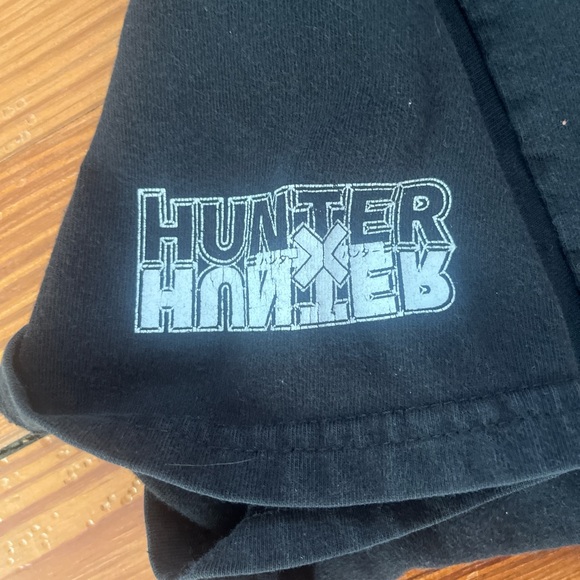 Hunter x Hunter Black Graphic Tee - Picture 3 of 5